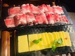 -老牌坊云南鱼豆花火锅(哈西万达店)