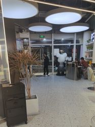 -PE SALON 