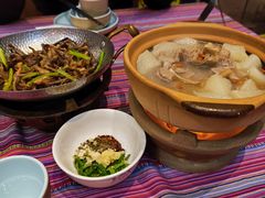 -香巴拉云南餐厅(华莱坞店)