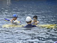 -酷游亲子游泳中心