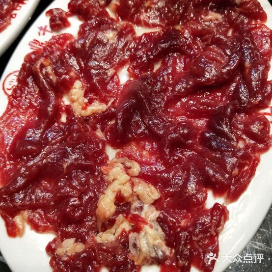 一鼎牛鲜活牛肉城(罗山店)