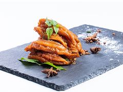 老上海熏鱼-馋笼小食堂-青岛大虾包(繁花里店)