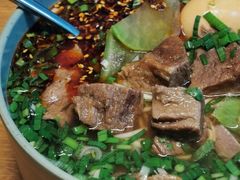 -臻老板牛肉面(光华路SOHO店)