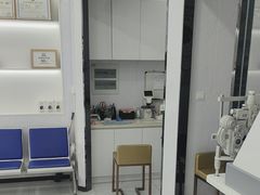 -光明眼镜·蔡司授权(徐泾店)