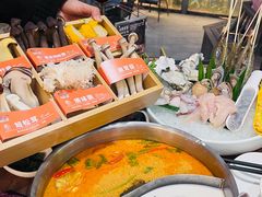 -樾餐厅泰式海鲜火锅(民歌湖店)