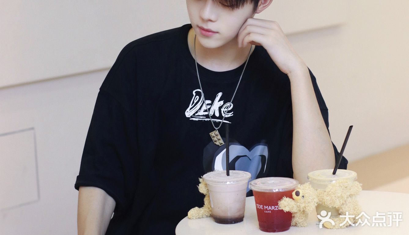 湖滨新晋咖啡店🧸咖啡和小熊锁死🔒好吗