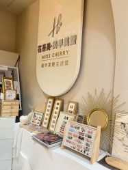 -花系美·美甲美睫精品店