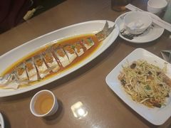 -东口码头·烧鸽子·鱼头泡饼·地方菜(金鹰悦城店)