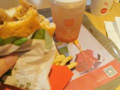 -麦当劳(世界城广场店)