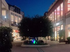 -王府井奥莱临潼小镇(临潼店)