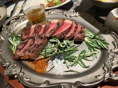 -LESCEDARS Brasserie Bistro香柏树