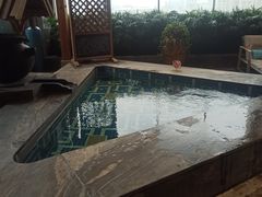 -弘安丽水温泉酒店