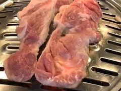 原味猪颈肉-新村食堂(明洞店 )