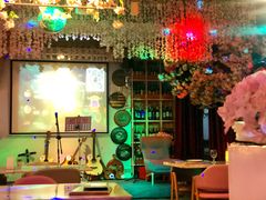 -樱花里音乐餐吧·牛扒椰子鸡(东圃店)