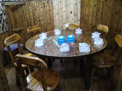 -老东镇啤酒屋海鲜加工·蒸汽海鲜·海鲜烧烤(台东店)