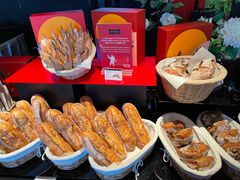 -Salon de The de Joel Robuchon(外滩18号店)
