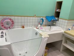-Pony Baby宝尼婴幼儿游泳SPA馆