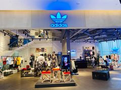 门面-阿迪达斯(武林银泰三叶草店)