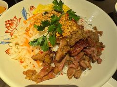 -大头虾越式风味餐厅(光明广场店)