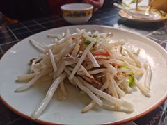 芦苇根炒肉丝-梦缘水乡·湖景餐厅