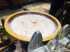 -老牌坊云南鱼豆花火锅(嵩山店)