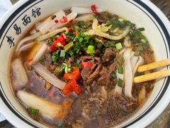 麻辣牛肉汤粉-李易面馆(树木岭店)
