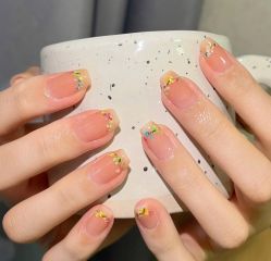 -悦指间美甲美睫