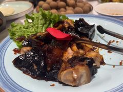 -海派美食·家宴海鲜青岛菜·石锅鲽鱼头(东方城店)