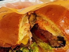 柠香蟹籽牛肉汉堡-JPG canteen(广州寺右公馆店)