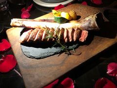 牛肋排-wann lounge 低温慢煮牛排·清吧