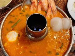 Thai Hot Pot-Show Neua Thai Street Food