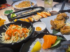 -万岁料理回转寿司(华贸店)