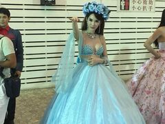 -金东尼人妖秀