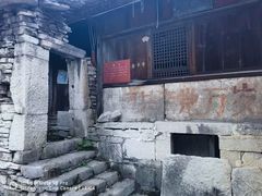 -高荡千年布依古寨旅游景区