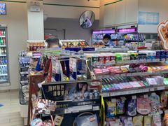 -全家便利店(襄阳南路店)