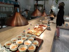 自助取餐区-绿岛港轩海鲜烤肉涮锅自助餐厅