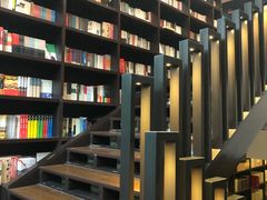 -钟书阁(松江泰晤士小镇店)