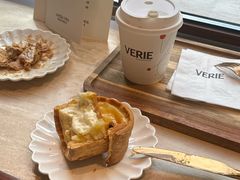 -VERIE BAKEHOUSE