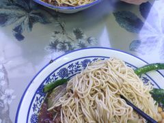 -渝之汇牛肉豌杂面
