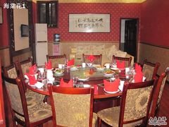 包厢-周老三跷脚牛肉·全牛火锅(非遗传承店)