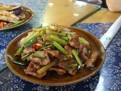 爆炒小黄牛-苗湘食府(十年店)