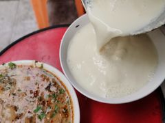 -云南大锅豆浆店
