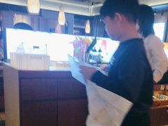 -呷哺呷哺(融创茂店)