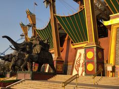 -七彩云南欢乐世界