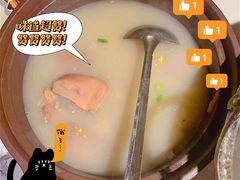 -小凤庭·地道湖北菜武昌鱼·藕汤(38年黄鹤楼店)