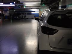 -百联中环购物广场-停车场