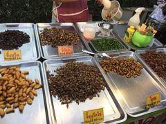 炸昆虫-班赞海鲜市场