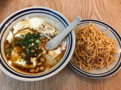 -正南齐北·老街糯米团(洪崖洞店)