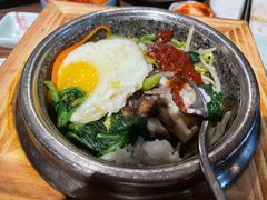 牛肉拌饭-明洞阿姨·韩式酱蟹烤肉·创意料理(三元桥店)