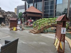 -裕龙汤泉
